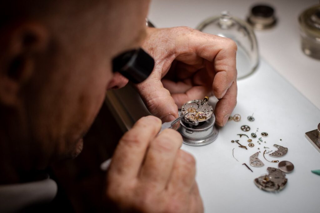 Uhren-Reparatur von Uhren & Juwelen Reichmann
